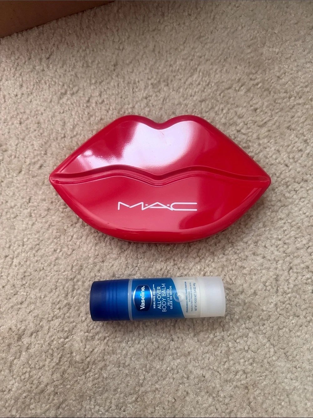 MAC Cosmetics Glossy Red Lip-Shaped Accessory Tin Case